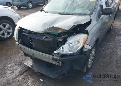 2013 Nissan Versa 1.6 S z USA, uszkodzony, nr VIN 3N1CN7AP5DL840970